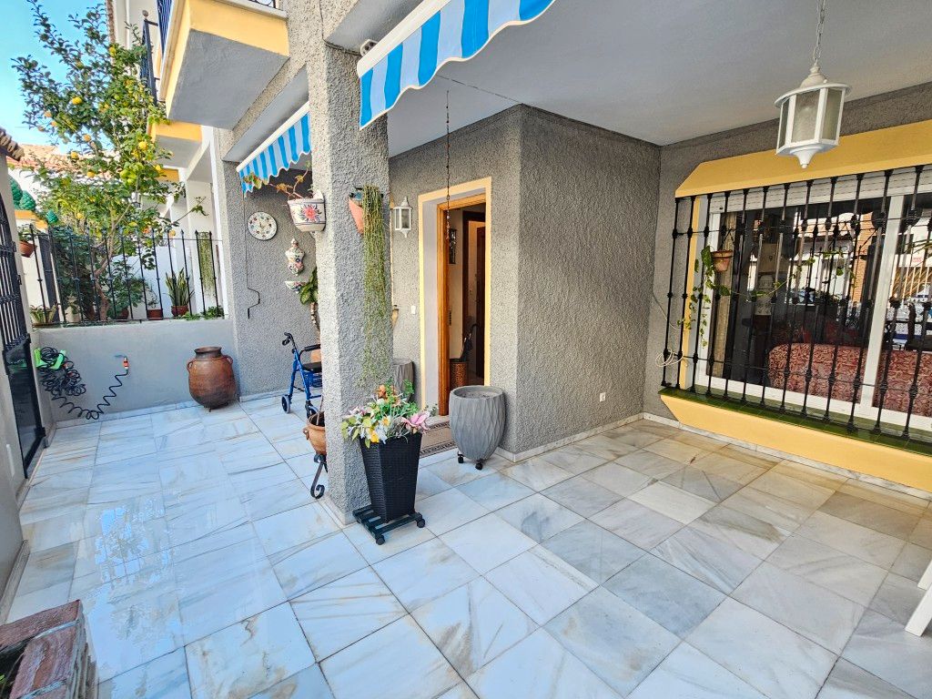Exterior view of Single-family semi-detached for sale in Mijas  with Terrace