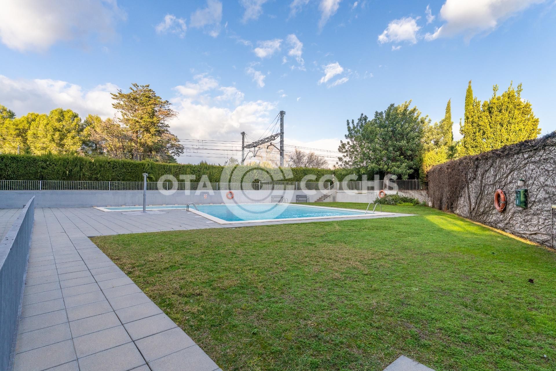 Piscina de Pis en venda en Reus amb Aire condicionat, Calefacció i Jardí privat