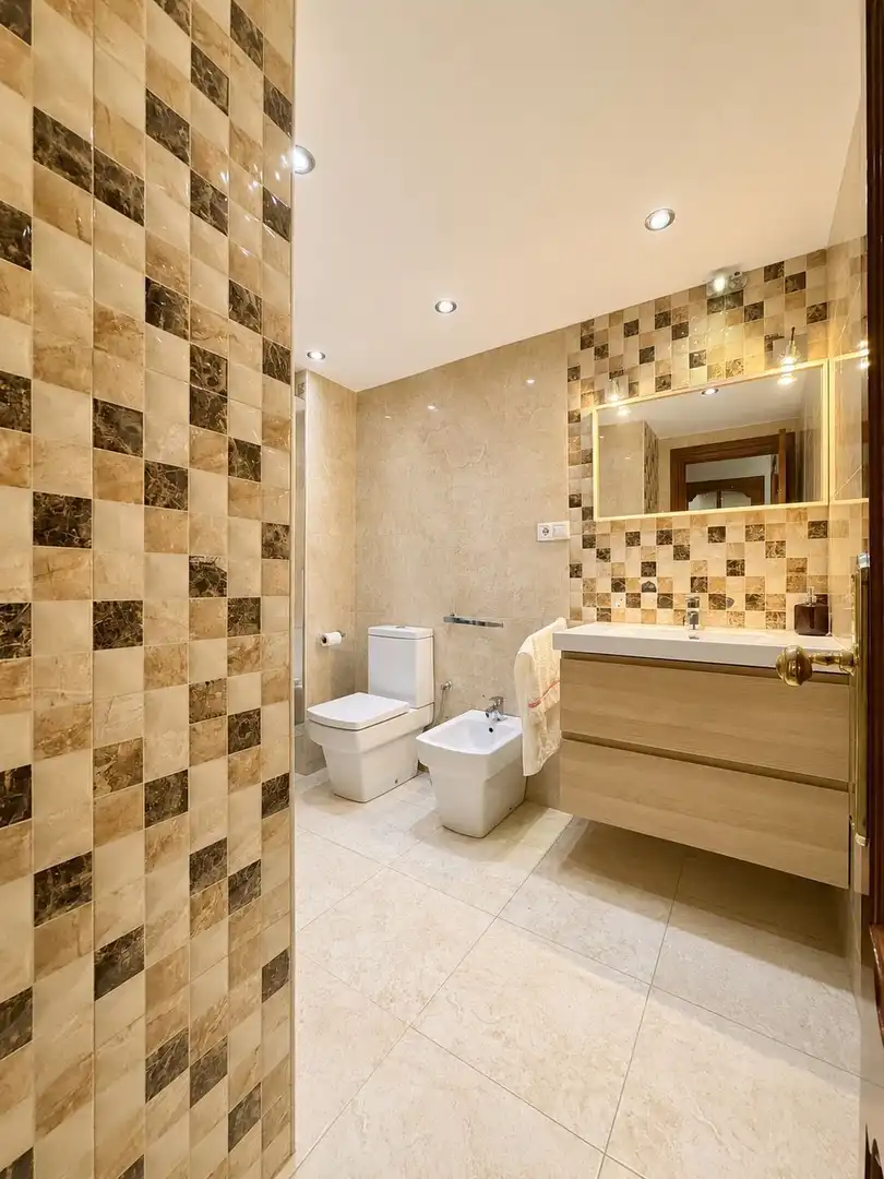 Bathroom of Flat for sale in Málaga  with Air Conditioner