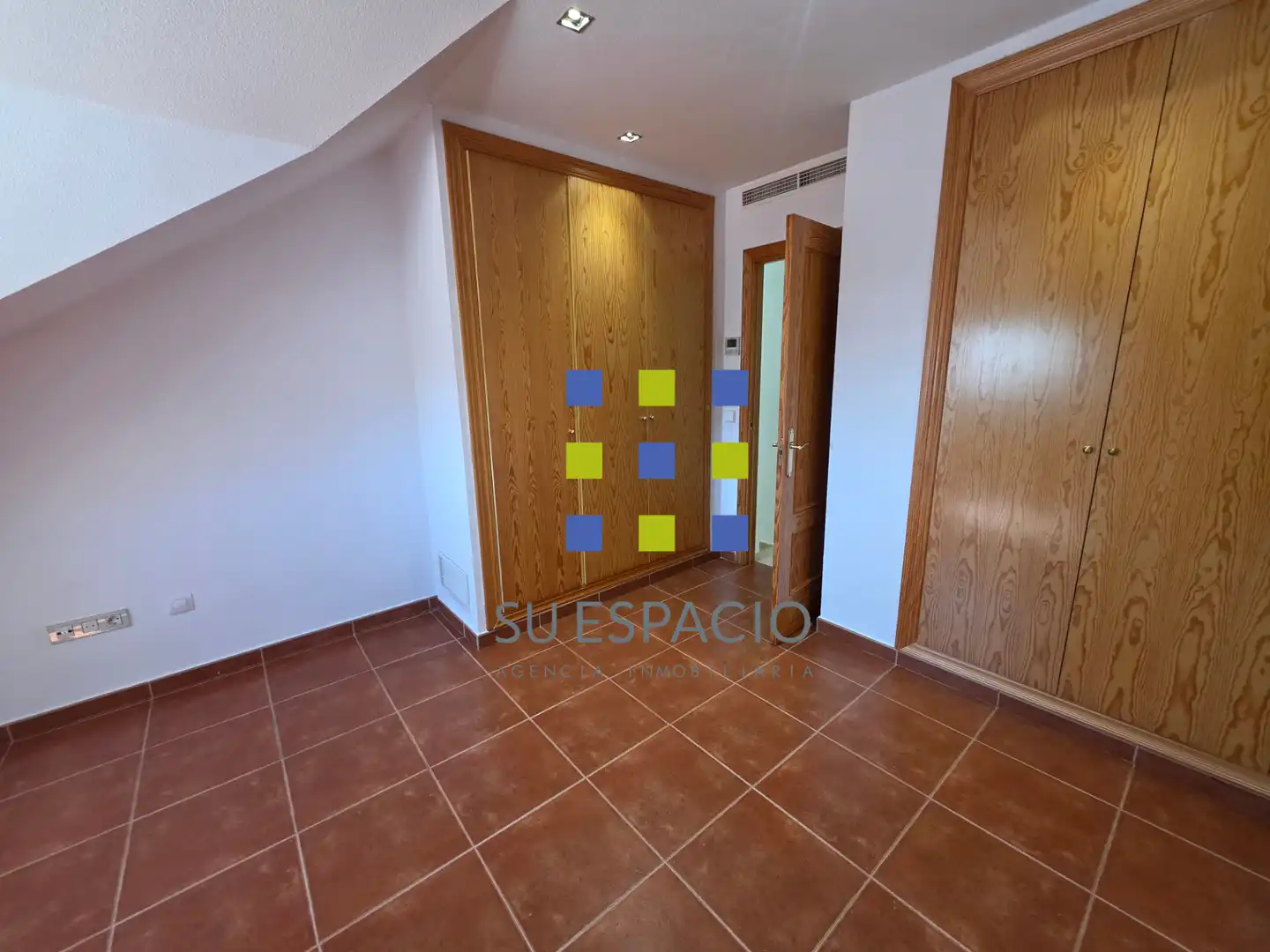 Duplexes for sale in Serranillos del Valle  with Air Conditioner and Heating