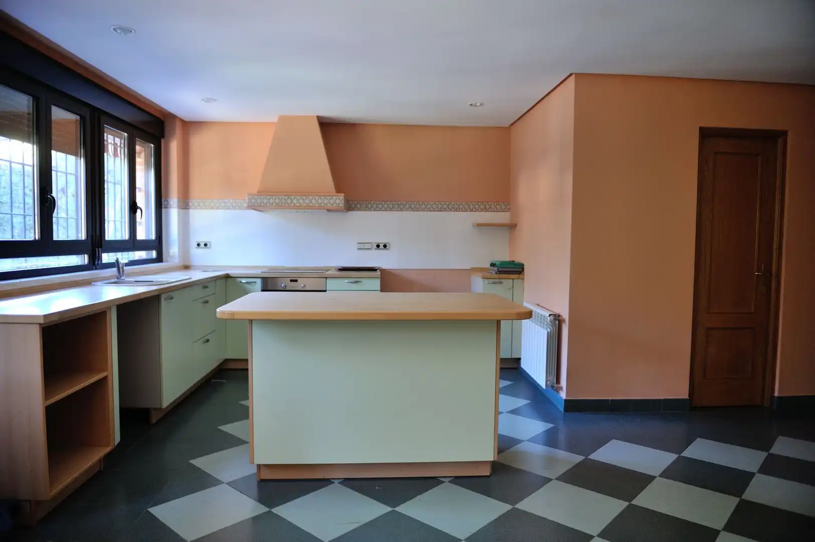 Cocina de Casa o chalet en venta en Aranjuez con Aire acondicionado, Calefacción y Jardín privado