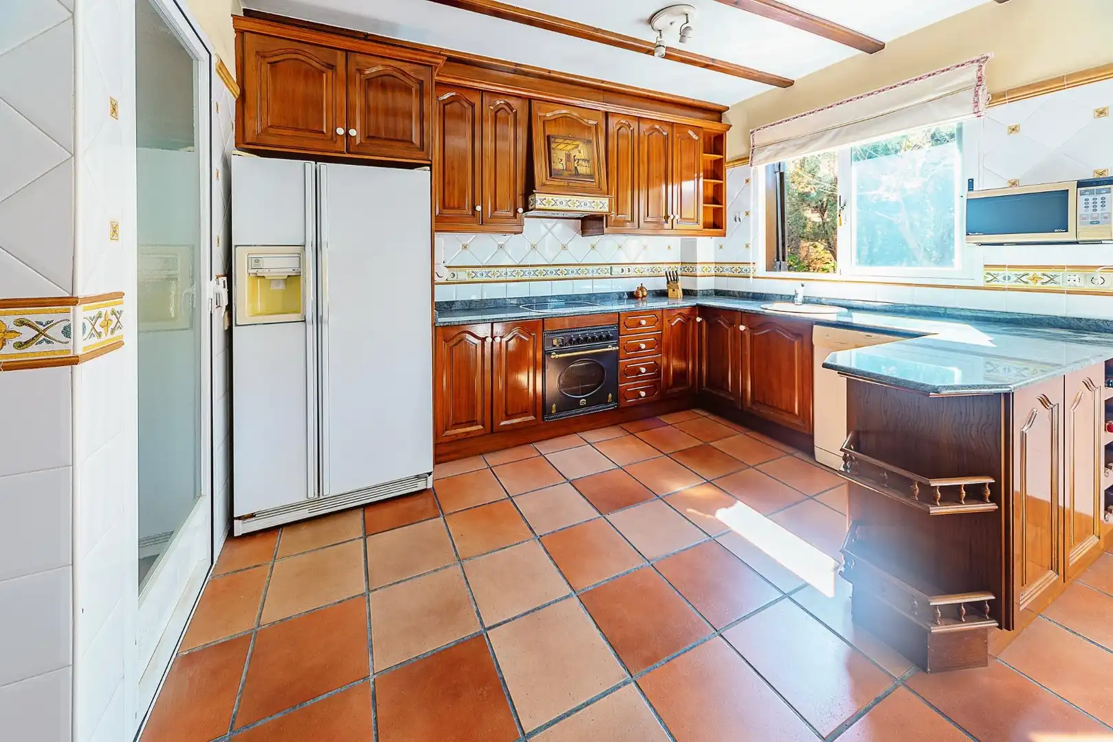 Cocina de Casa o chalet en venta en Elda con Calefacción, Jardín privado y Terraza