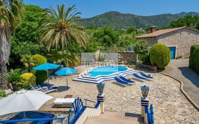 Vista exterior de Casa o xalet en venda en Empuriabrava amb Terrassa, Piscina i Moblat