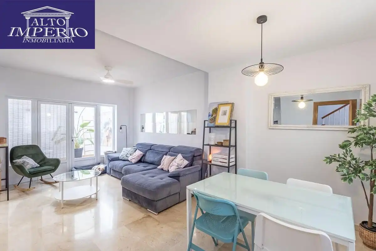 Sala de estar de Casa o chalet en venta en Granada con Calefacción y Terraza