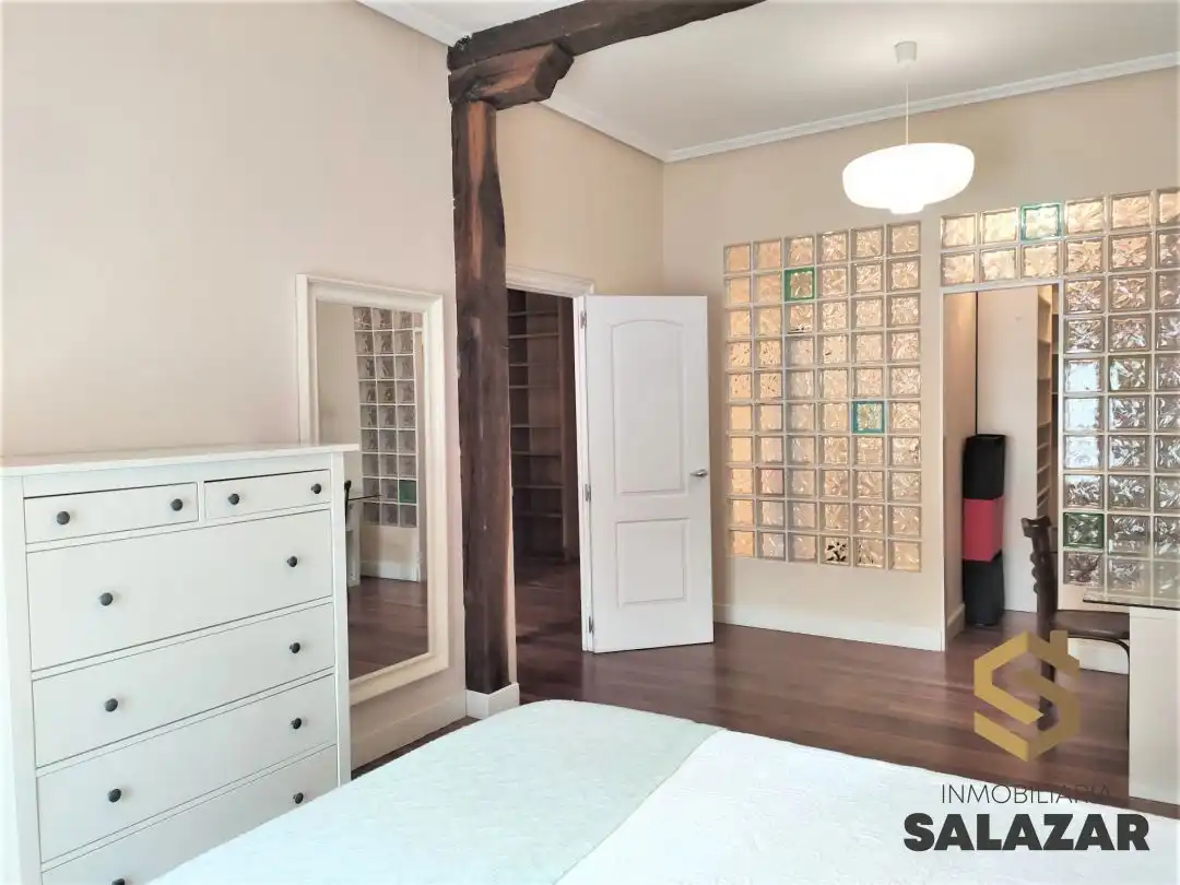 Schlafzimmer von Wohnungen zur Miete in Bilbao  mit Heizung und Balkon