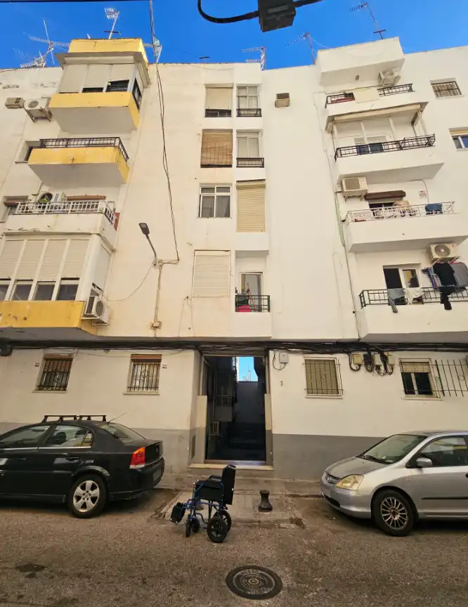 Vista exterior de Planta baja en venta en San Juan de Aznalfarache