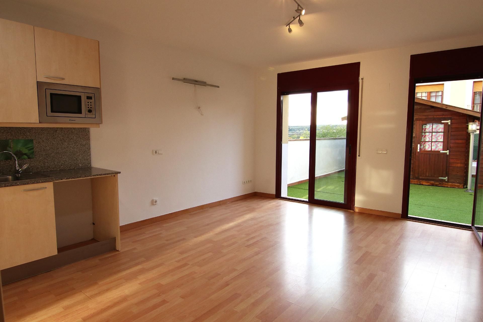 Sala d'estar de Apartament en venda en Caldes de Montbui amb Parquet