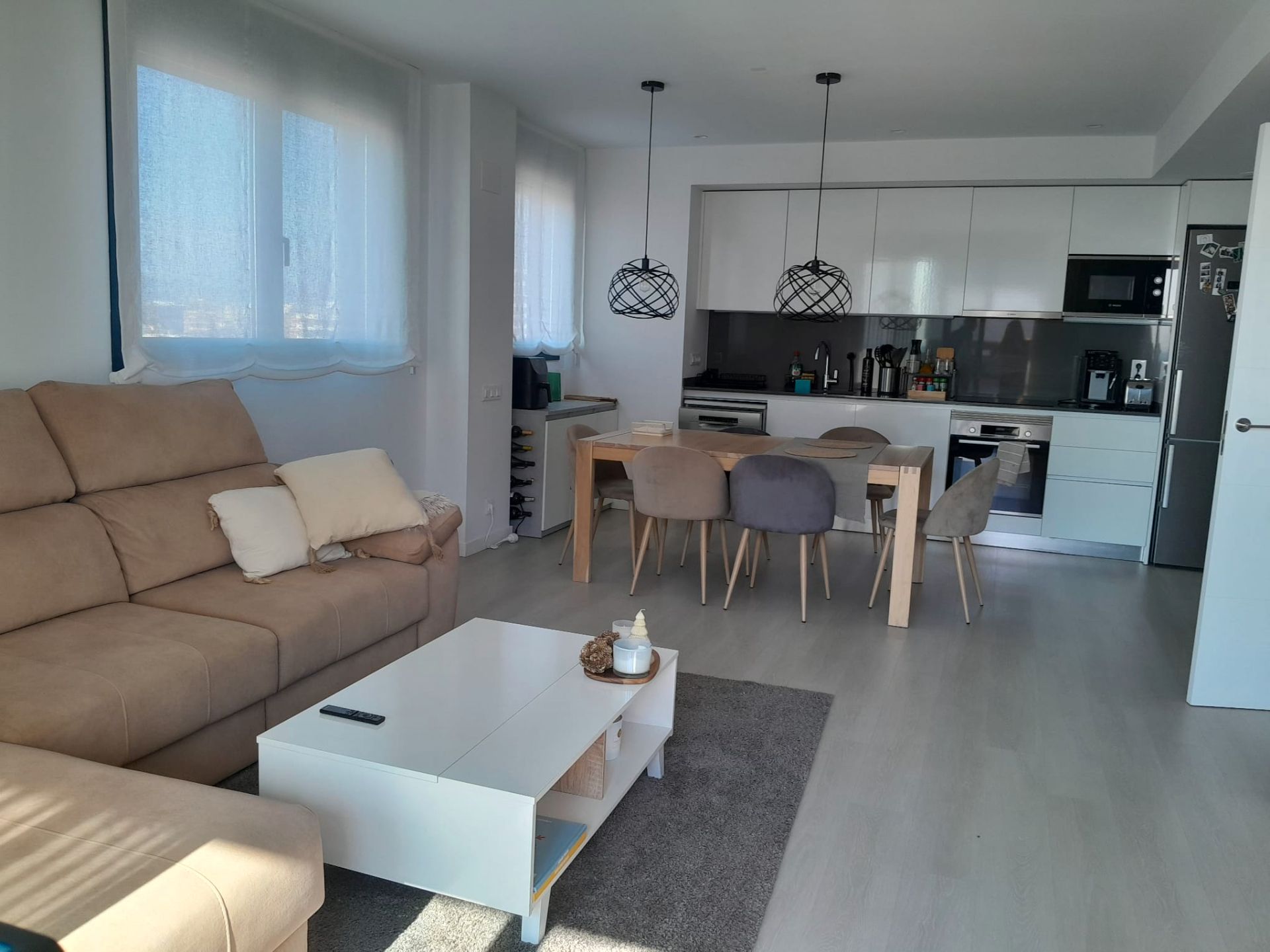 Living room of Flat to rent in L'Hospitalet de Llobregat  with Air Conditioner, Heating and Parquet flooring