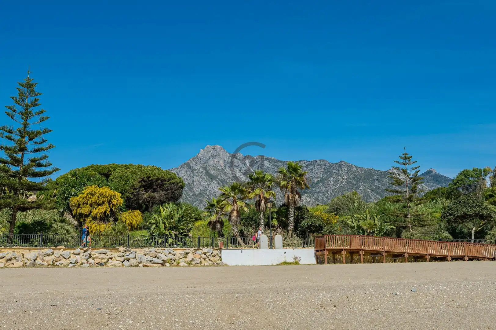 Exterior view of Flat for sale in Marbella  with Air Conditioner, Private garden and Terrace