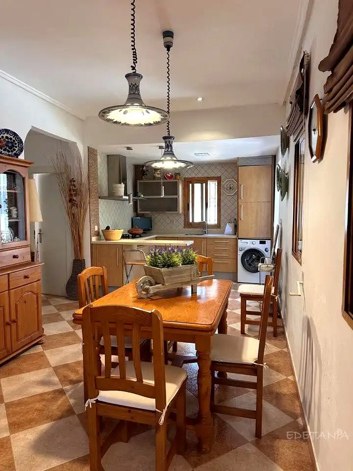 Cocina de Casa o chalet de alquiler en Moncada con Aire acondicionado, Jardín privado y Terraza