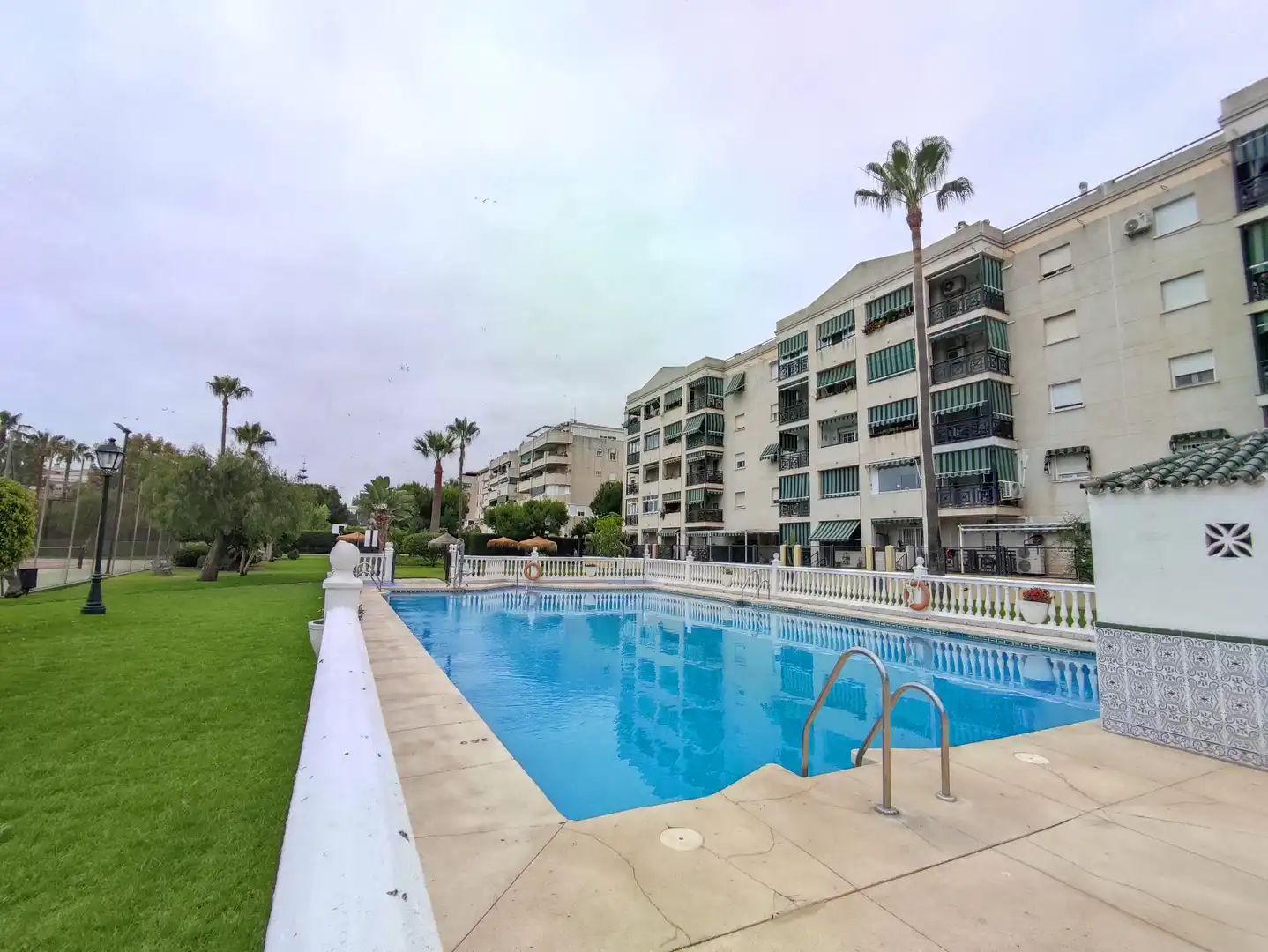 Piscina de Piso en venta en Málaga con Aire acondicionado, Terraza y Trastero
