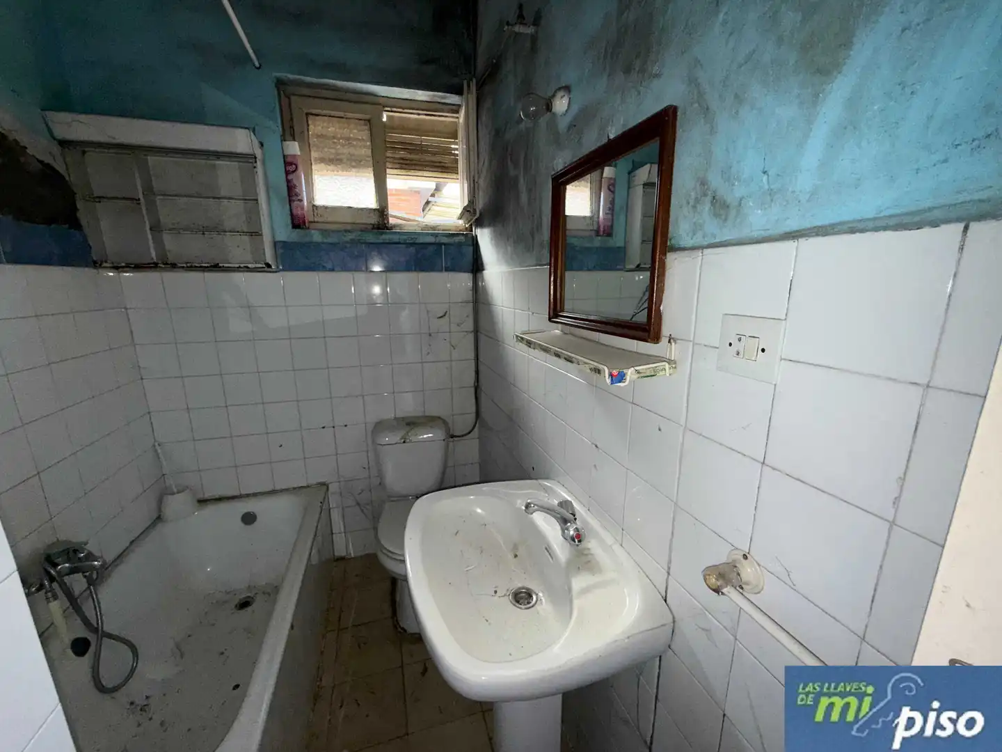 Bathroom of Houses for sale in Pedrajas de San Esteban  with Private garden, Terrace and Storage room
