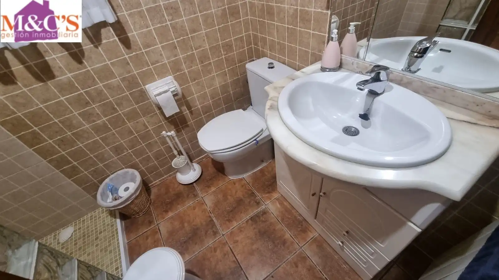 Bany de Casa o xalet en venda en Cabezarrubias del Puerto amb Aire condicionat, Calefacció i Jardí privat