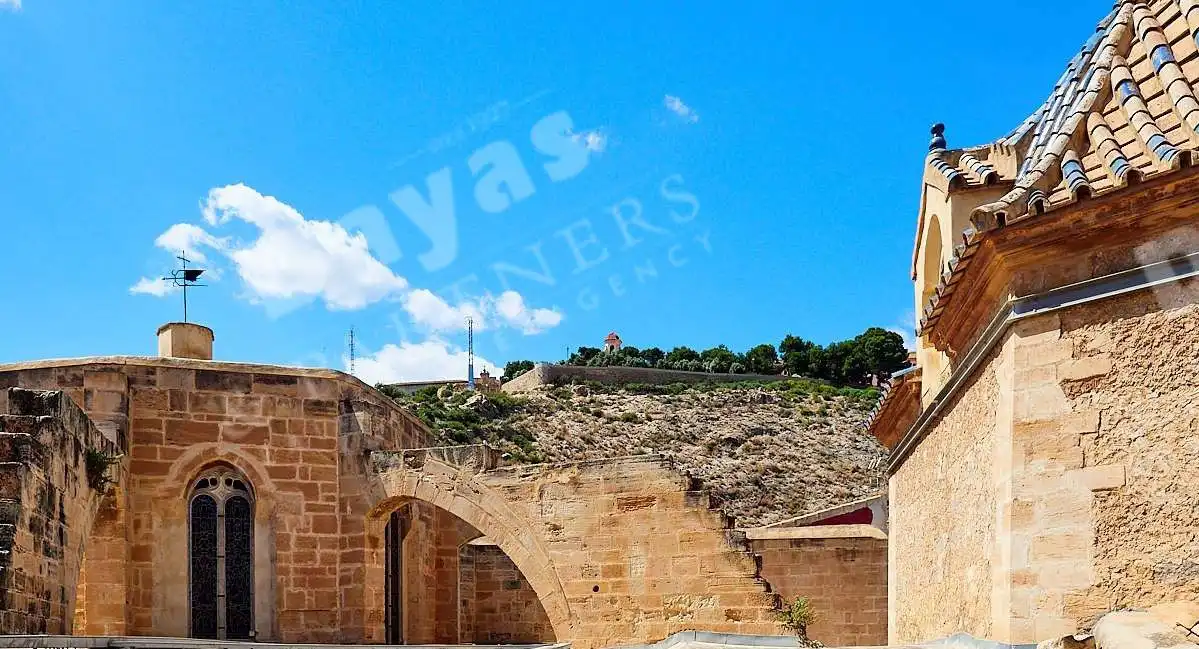 Vista exterior de Casa o xalet en venda en Orihuela amb Balcó