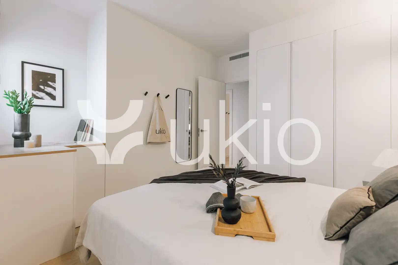 Bedroom of Flat for rent in Barcelona  with Air Conditioner, Heating and Furnished