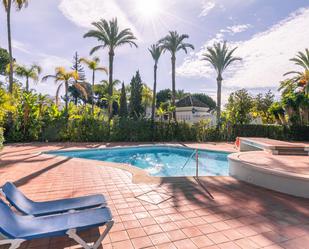 Jardí de Planta baixa en venda en Marbella amb Aire condicionat, Terrassa i Piscina