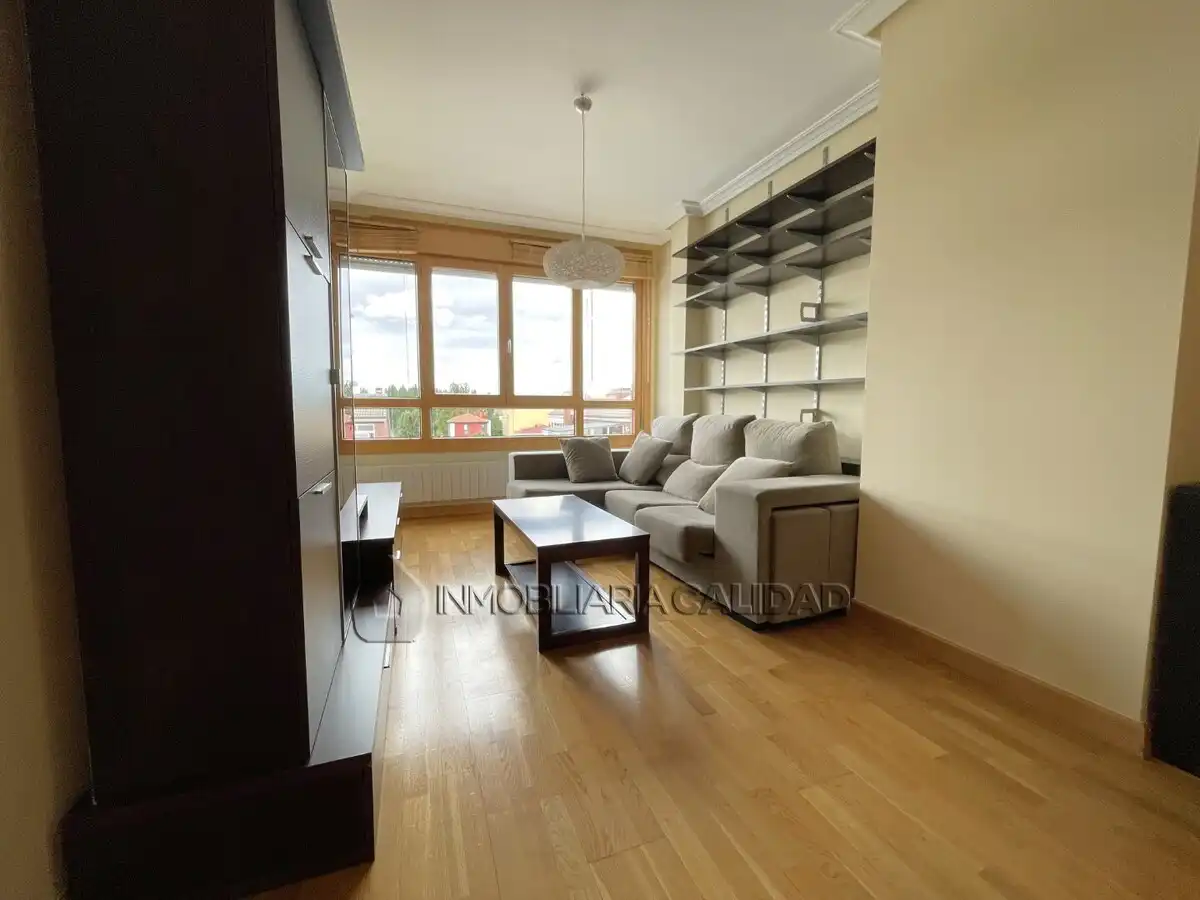 Wohnzimmer von Wohnung zur Miete in Burgos mit Heizung, Terrasse und Abstellraum