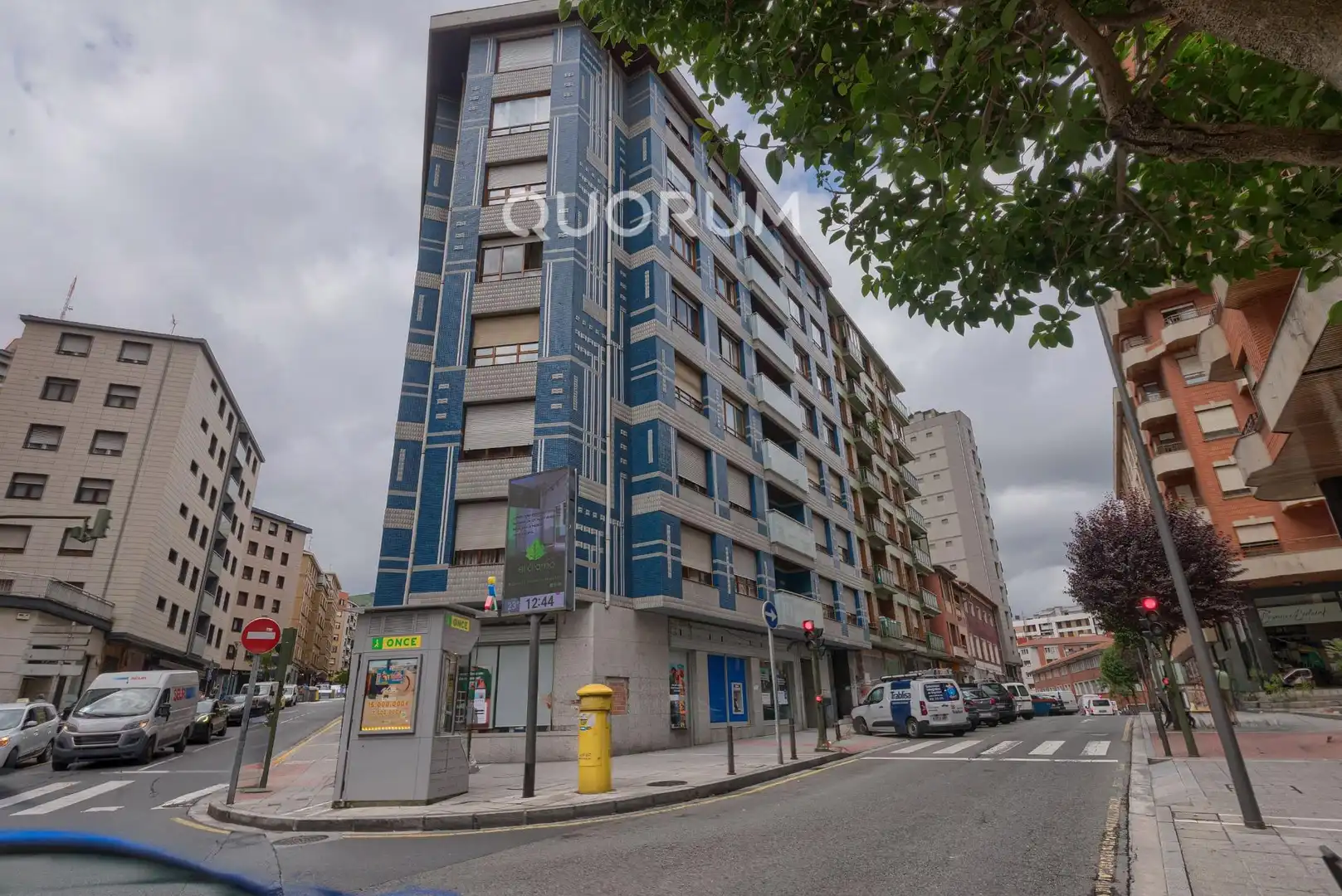 Vista exterior de Piso en venta en Basauri  con Calefacción, Terraza y Amueblado