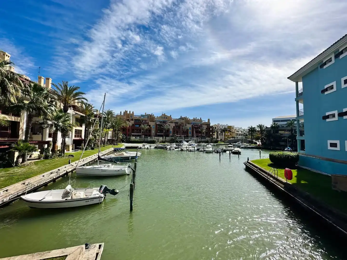 Exterior view of Flat for sale in Sotogrande  with Air Conditioner, Terrace and Balcony