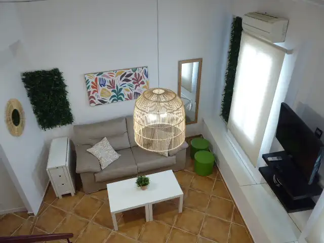 Sala de estar de Estudio de alquiler en Málaga con Aire acondicionado, Amueblado y Lavadora