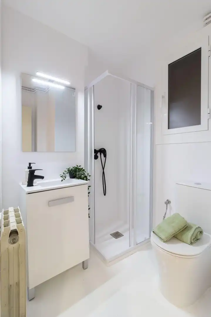 Baño de Piso en venta en Barcelona con Calefacción, Parquet y Terraza