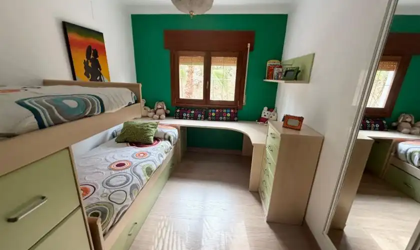 Schlafzimmer von Haus oder Chalet zum Verkauf in Carboneras mit Klimaanlage, Heizung und Privatgarten