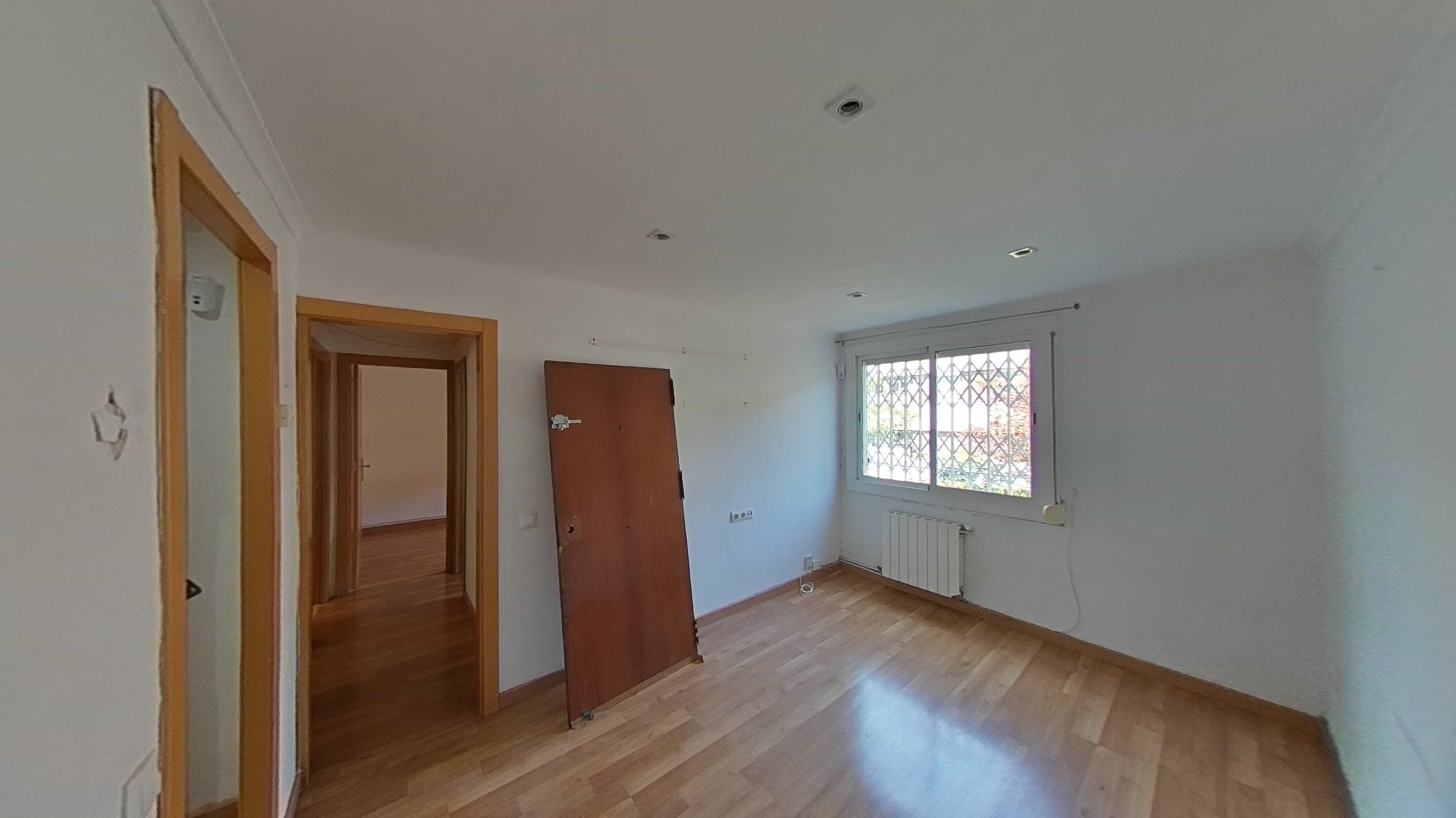 Piso en venta en Ciutat Meridiana