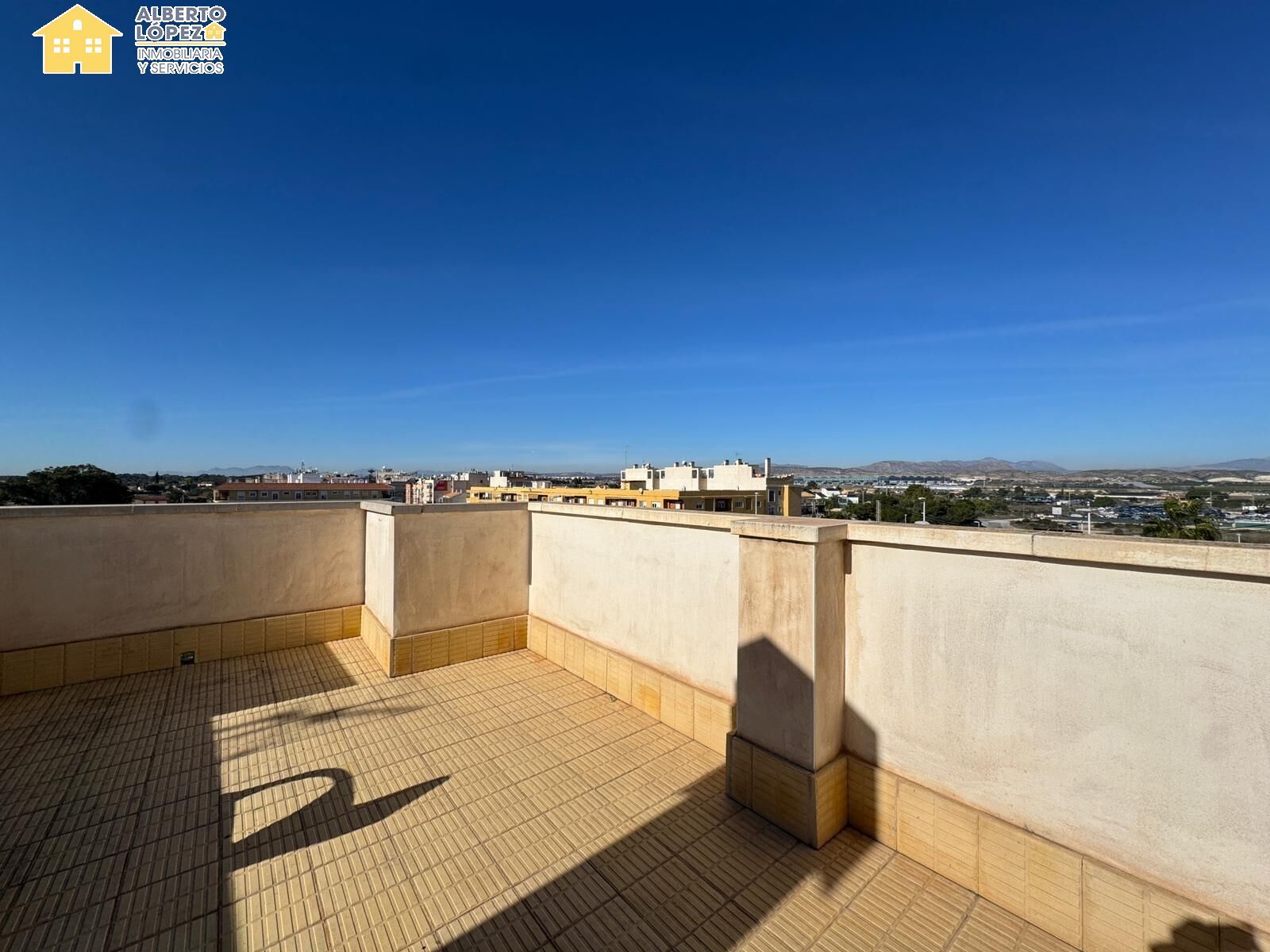 Terrassa de Pis de lloguer en Elche / Elx amb Terrassa i Balcó