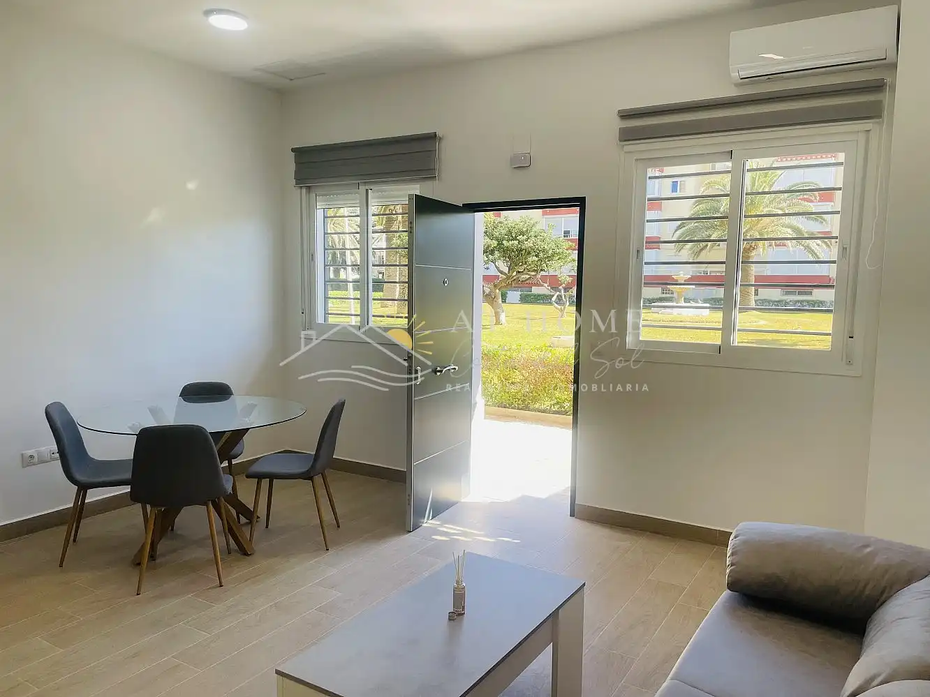 Sala d'estar de Apartament en venda en Torrox amb Terrassa i Forn