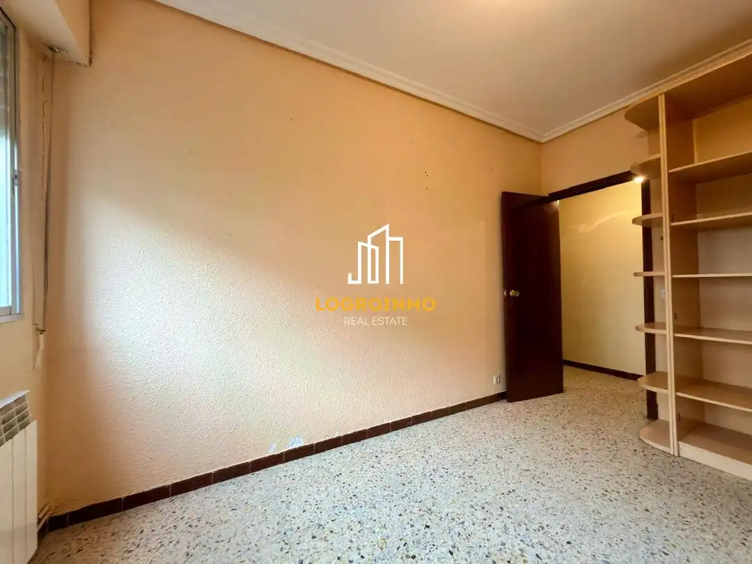 Wohnung zum Verkauf in  Logroño mit Heizung und Terrasse