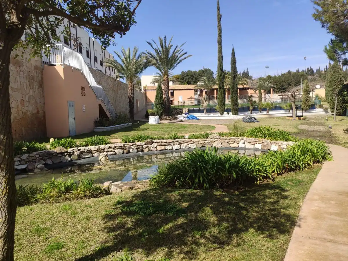 Piscina de Casa adosada en venta en Mijas con Aire acondicionado, Calefacción y Terraza