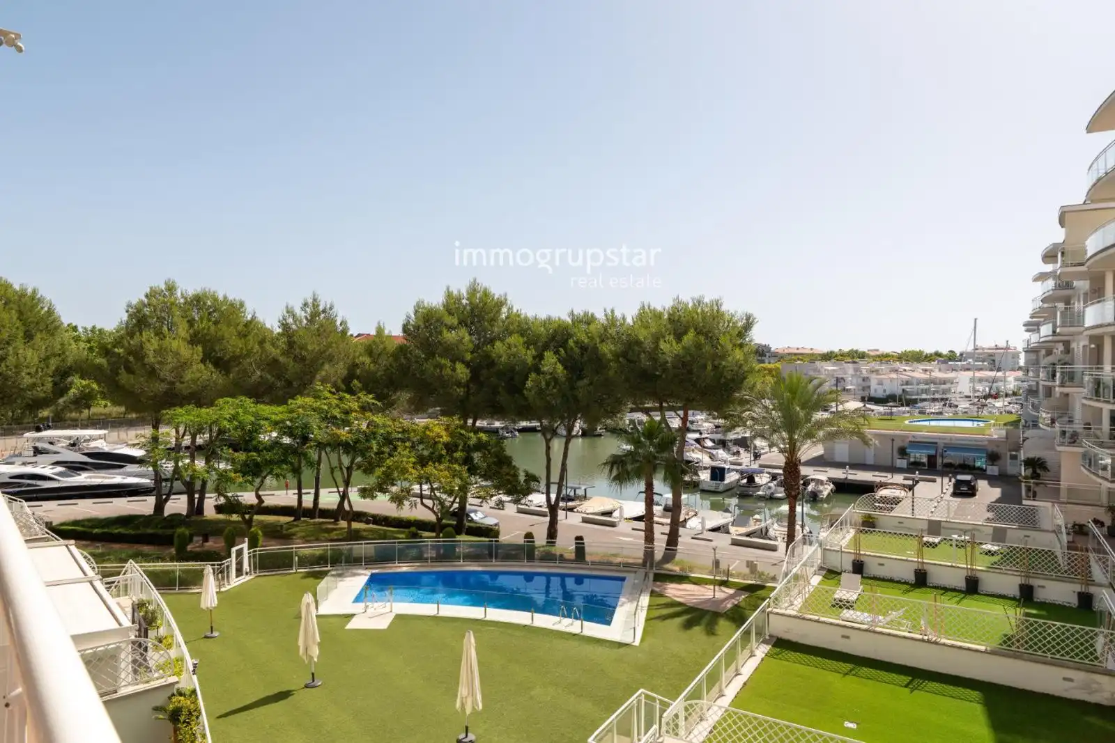 Swimming pool of Apartments for sale in Castell d'Aro, Platja d'Aro i s'Agaró  with Air Conditioner, Heating and Terrace
