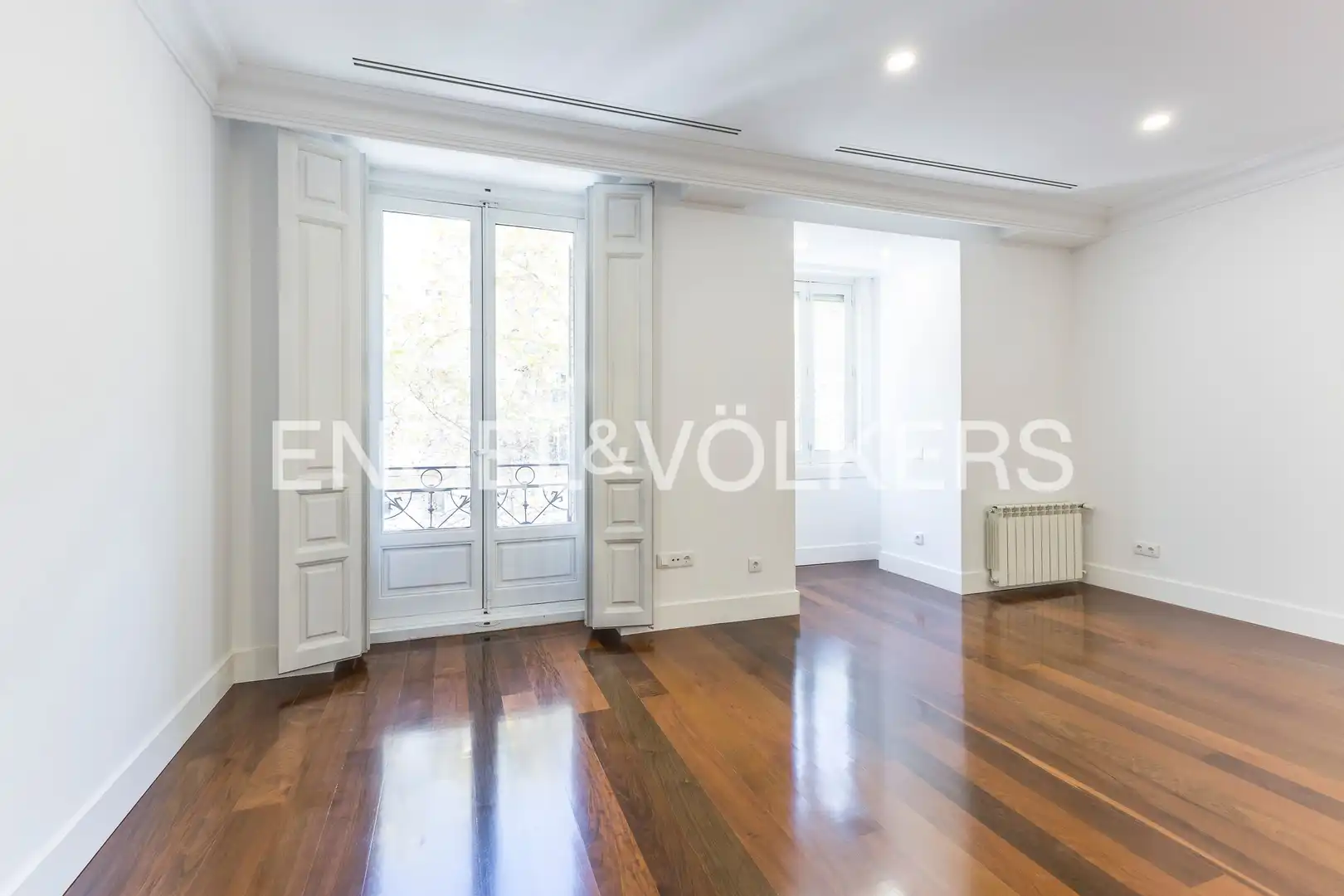 Wohnung zur Miete in Madrid mit Klimaanlage, Heizung und Balkon