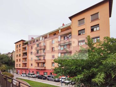 Pis amb balcó en venda a Santa Klara Kalea