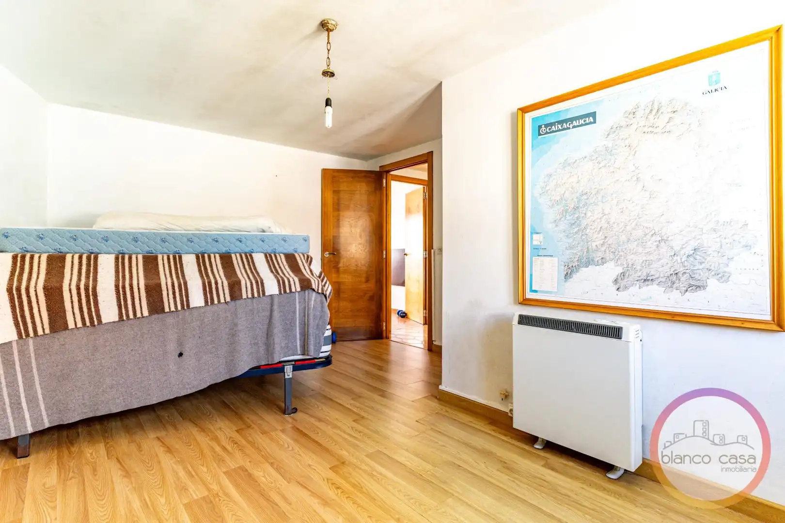 Bedroom of Houses for sale in Laxe  with Heating and Terrace