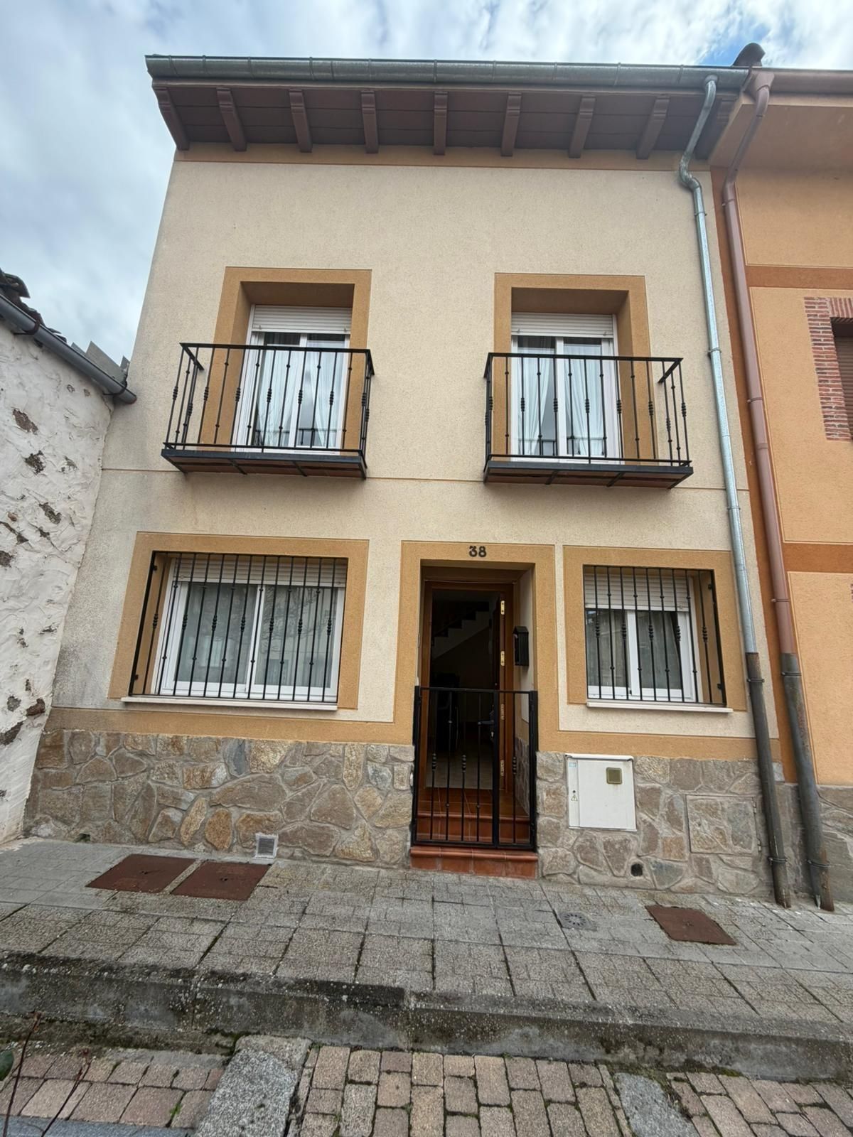 Exterior view of Houses for sale in San Cristóbal de Segovia