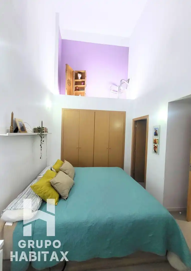 Bedroom of Duplexes for sale in Santa Coloma de Gramenet