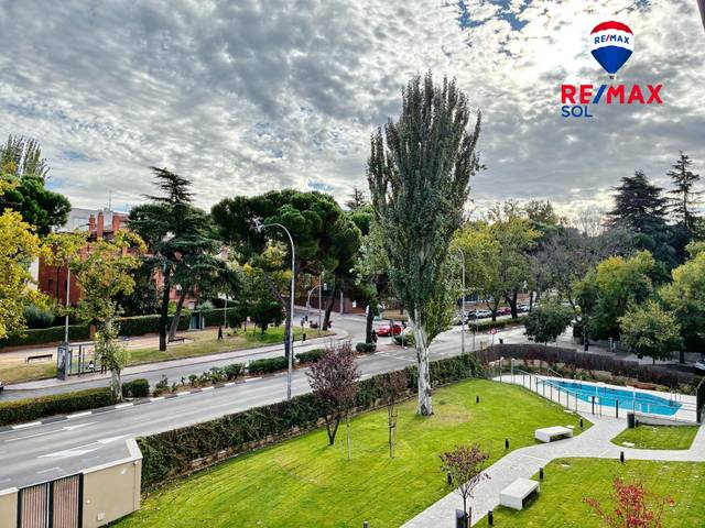 Piso en Venta en Calle de Arturo Soria en San Juan Bautista