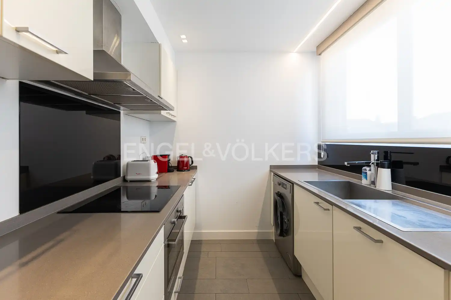Wohnung zur Miete in Calle Isabel de Villena, La Malva-rosa