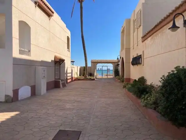 Vista exterior de Apartamento en venta en Roquetas de Mar con Aire acondicionado y Piscina comunitaria