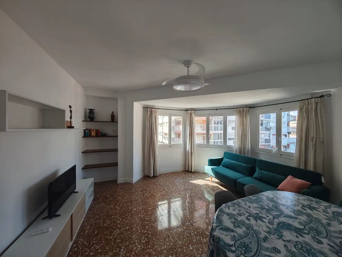 Wohnzimmer von Wohnung zur Miete in Alicante / Alacant mit Heizung, Terrasse und Möbliert