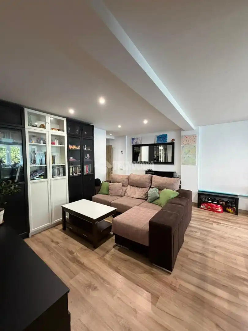 Living room of Flat for sale in Móstoles  with Air Conditioner, Heating and Terrace