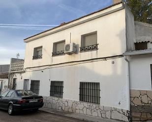 Vista exterior de Casa o xalet en venda en Villarrubia de Santiago