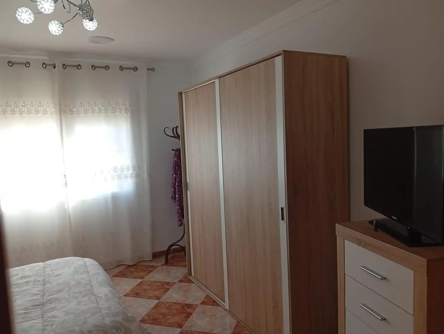 Casa adosada en venda a Cortes - Huertas