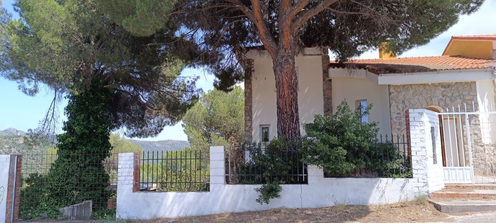 Exterior view of House or chalet for sale in San Martín de Valdeiglesias  with Heating, Private garden and Terrace