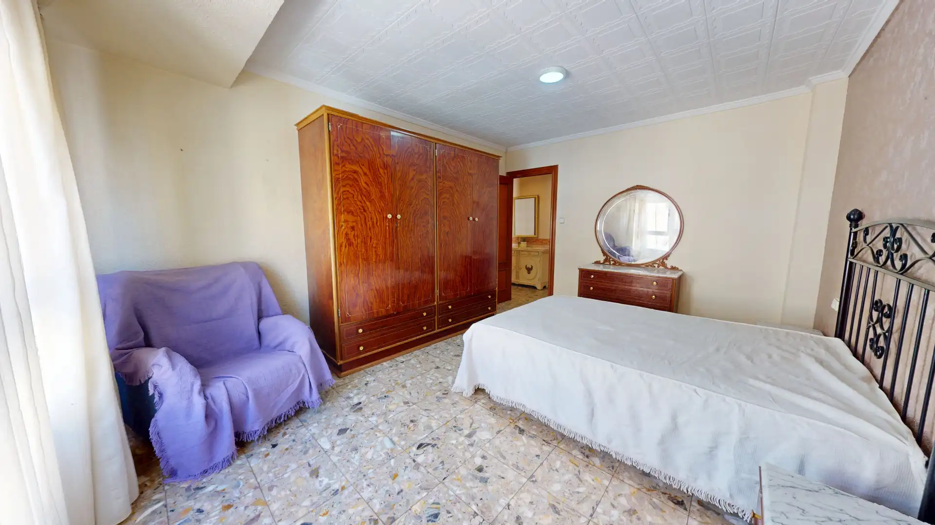 Habitación de Piso en venta en Elda