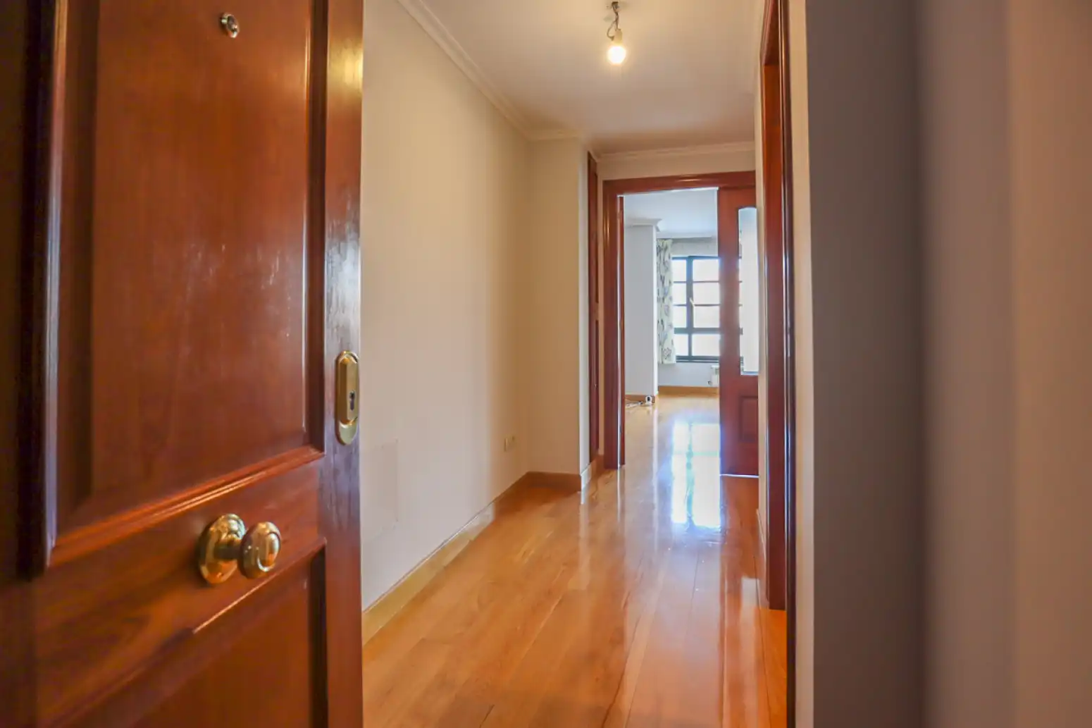 Wohnung zur Miete in Oviedo  mit Heizung und Parkett
