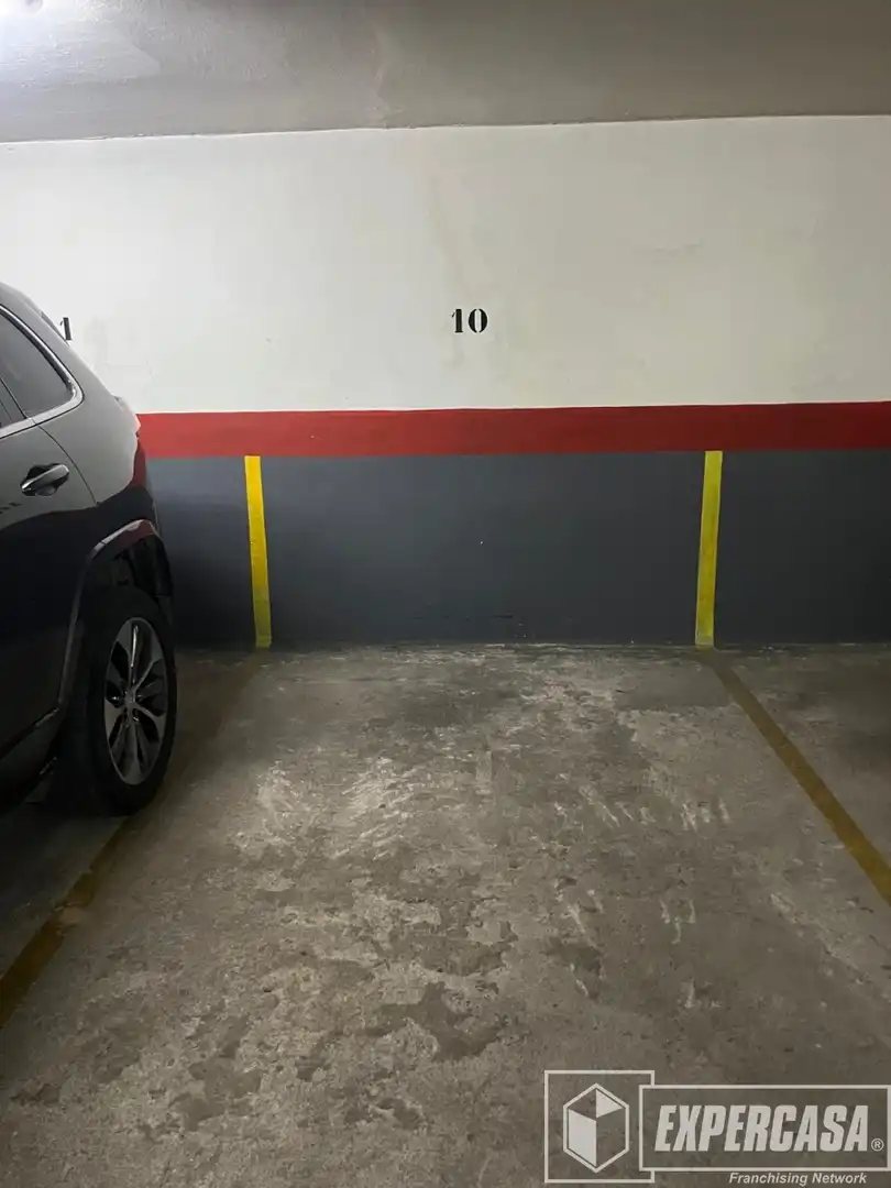Parkplatz von Garage zum Verkauf in Valencia