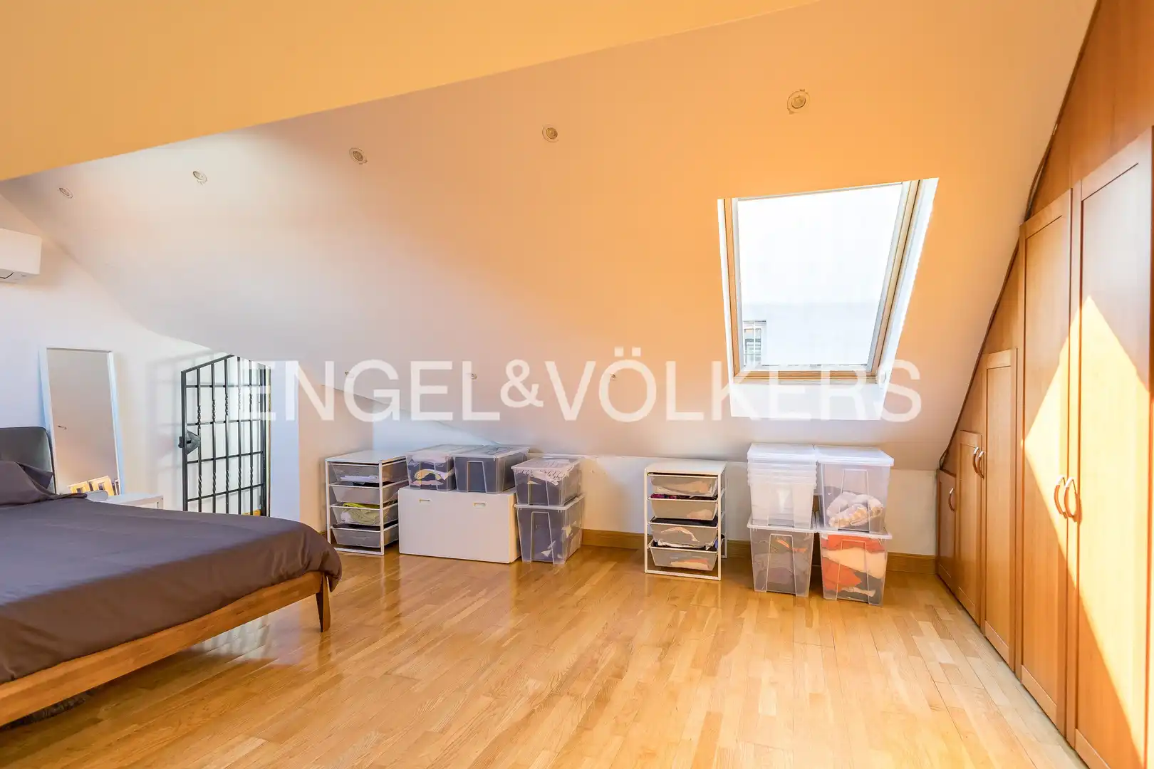 Flat for sale in Madrid  with Air Conditioner, Heating and Terrace