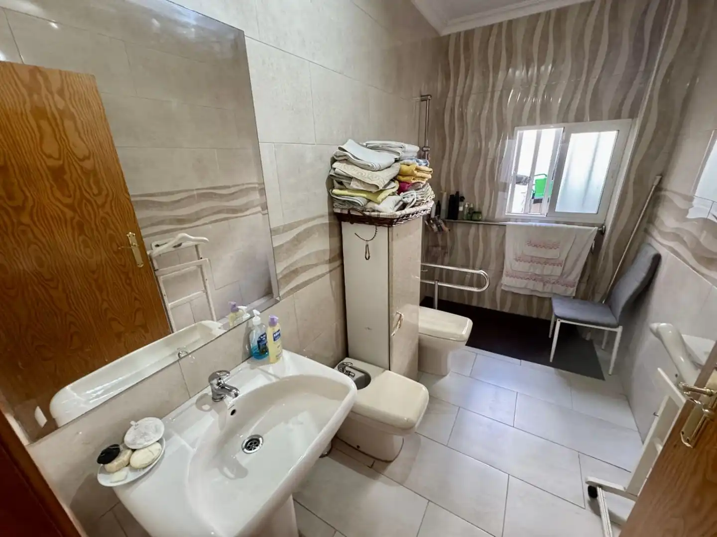 Bany de Casa o xalet en venda en Sevilla amb Aire condicionat